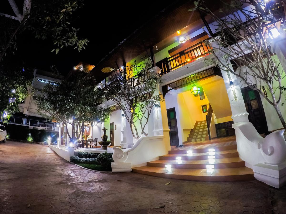 Отель I Lanna House Чиангмай Экстерьер фото
